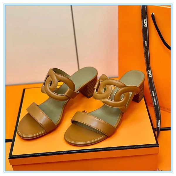 women sandals slippers luxurys designers real leather girl slides sandalias casual flip flops size 35-39 with box, Black
women sandals slippers luxurys designers real leather girl slides sandalias casual flip flops size 35-39 with box, Black