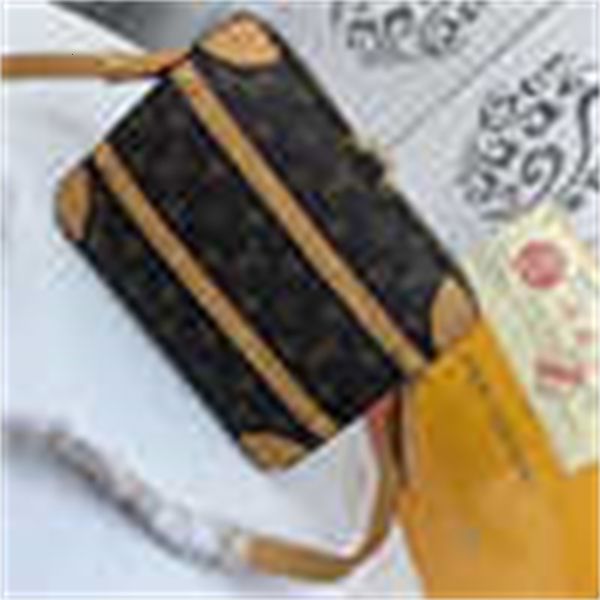clutches brand designer luxury m68494 body 2020 spring/summer presbyopia messenger bag bag handbags iconic cross handles shoulder bags t
clutches brand designer luxury m68494 body 2020 spring/summer presbyopia messenger bag bag handbags iconic cross handles shoulder bags t