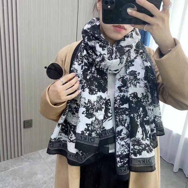 scarves 2021 autumn and winter fashion silk scarf three-color jungle elegant comfortable warm women, Blue;gray
scarves 2021 autumn and winter fashion silk scarf three-color jungle elegant comfortable warm women, Blue;gray