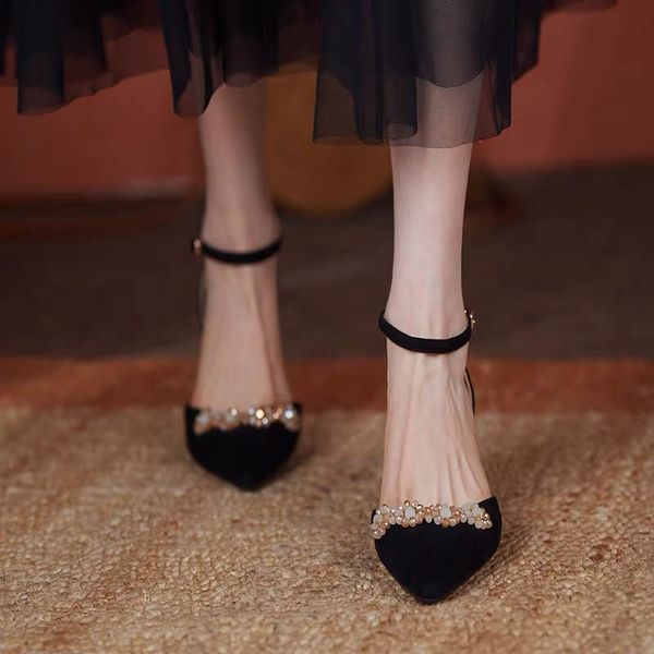 luxury dress shoes baotou high heel's 2021 pointed pearl flower button temperament godds model thin heel sho, Black
luxury dress shoes baotou high heel's 2021 pointed pearl flower button temperament godds model thin heel sho, Black