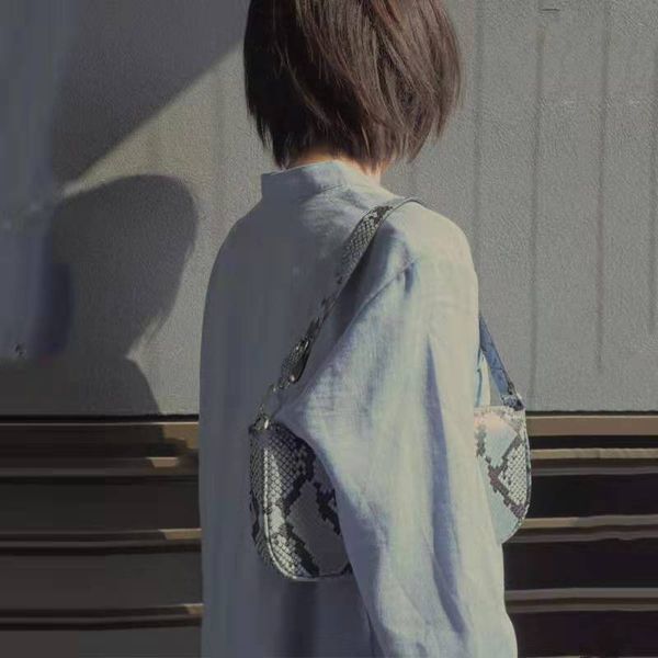 fashionable and versatile kendou savi the same little red book ins super popular french stick underarm women's bag niche design
fashionable and versatile kendou savi the same little red book ins super popular french stick underarm women's bag niche design