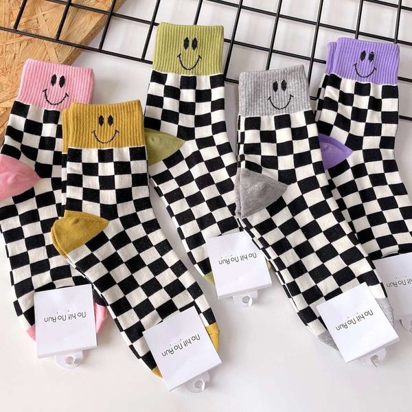 socks women east autumn and winter smiling face color matching square long tube cotton socks, Black;white
socks women east autumn and winter smiling face color matching square long tube cotton socks, Black;white