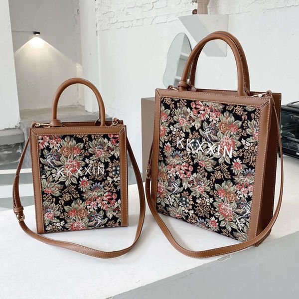 medium bag c home antique kabas flower oil painting tote bag shoulder diagonal portable vertical shopping pochette
medium bag c home antique kabas flower oil painting tote bag shoulder diagonal portable vertical shopping pochette