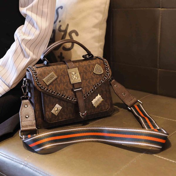 hong kong leather women's 2021 new small square old flower printed shoulder bag
hong kong leather women's 2021 new small square old flower printed shoulder bag
