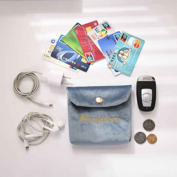 buckle make-up flannel embroidery inner cosmetic sanitary napkin storage in hand to take the bag
buckle make-up flannel embroidery inner cosmetic sanitary napkin storage in hand to take the bag