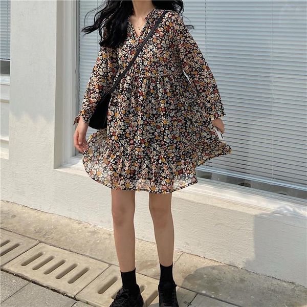summer boho floral print dress women lantern long sleeve pleated dresses v neck beach mini female roupa feminina casual, Black;gray
summer boho floral print dress women lantern long sleeve pleated dresses v neck beach mini female roupa feminina casual, Black;gray
