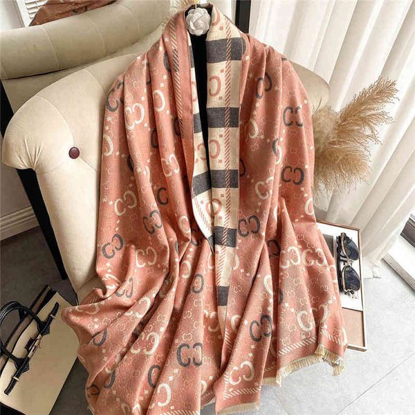 design 2021 autumn imitation cashmere color scarf women's british versatile warm shawl bib, Blue;gray
design 2021 autumn imitation cashmere color scarf women's british versatile warm shawl bib, Blue;gray