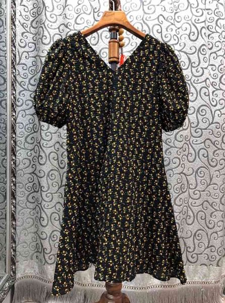 dress silk summer style women v-neck little yellow flower print puff sleeve straight black tunic dress vestidos, Black;gray
dress silk summer style women v-neck little yellow flower print puff sleeve straight black tunic dress vestidos, Black;gray