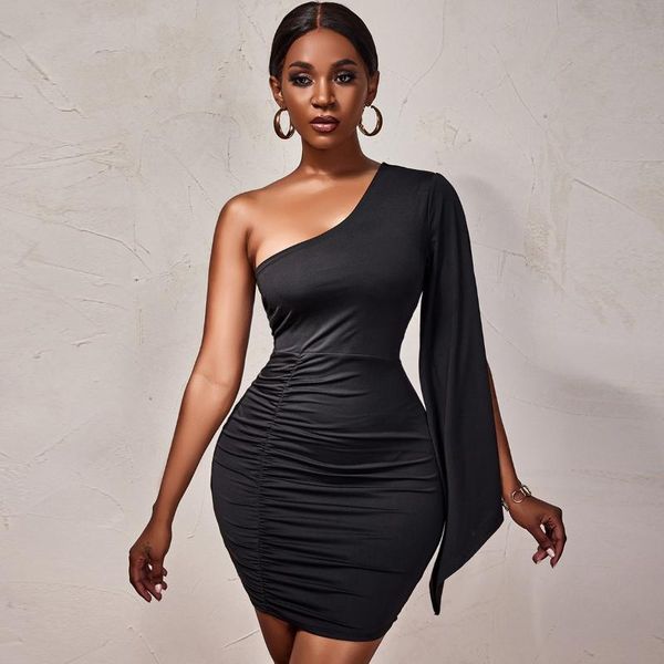 casual dresses 2021 autumn and winter european american diagonal shoulder asymmetric long sleeve pleated dress, Black;gray
casual dresses 2021 autumn and winter european american diagonal shoulder asymmetric long sleeve pleated dress, Black;gray