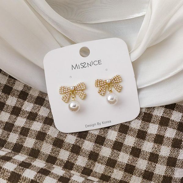 stud 2021 arrival trendy sweet simulated-pearl bow earrings for women fashion geometric gold color metal party pendiente, Golden;silver
stud 2021 arrival trendy sweet simulated-pearl bow earrings for women fashion geometric gold color metal party pendiente, Golden;silver