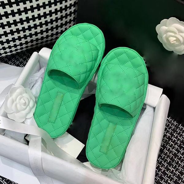 2021 womens sandals novelty slipper flat thick women moccasins us35-41 genuine leather slippers bottom casua rubber fashion electric, Black
2021 womens sandals novelty slipper flat thick women moccasins us35-41 genuine leather slippers bottom casua rubber fashion electric, Black