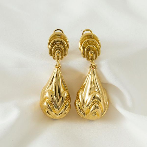 dangle & chandelier water drop shaped exquisite cooper women earring special design 2021 spring customize accept wedding gift, Silver
dangle & chandelier water drop shaped exquisite cooper women earring special design 2021 spring customize accept wedding gift, Silver