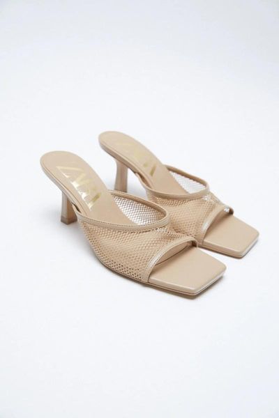 dress shoes lmcavasun high heel mesh sandals black mid-heel sandals. upper. lined heel. square toe
dress shoes lmcavasun high heel mesh sandals black mid-heel sandals. upper. lined heel. square toe