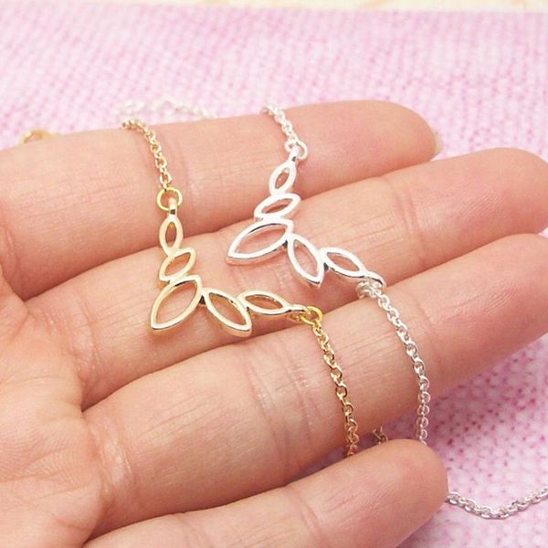 pendant necklaces hollow out petal necklace fashion jewelry stainless steel chain gold color flower pendants for women collares, Silver
pendant necklaces hollow out petal necklace fashion jewelry stainless steel chain gold color flower pendants for women collares, Silver