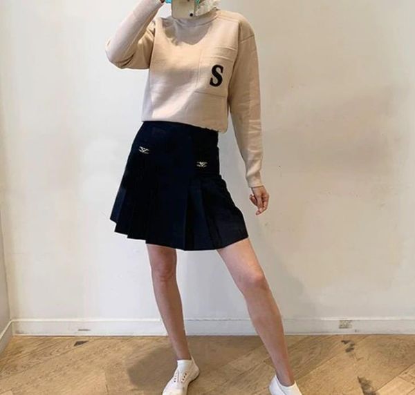 women's sweaters pulôver feminino com estampa de folha lótus, moda outono e inverno 5vje, White;black
women's sweaters pulôver feminino com estampa de folha lótus, moda outono e inverno 5vje, White;black