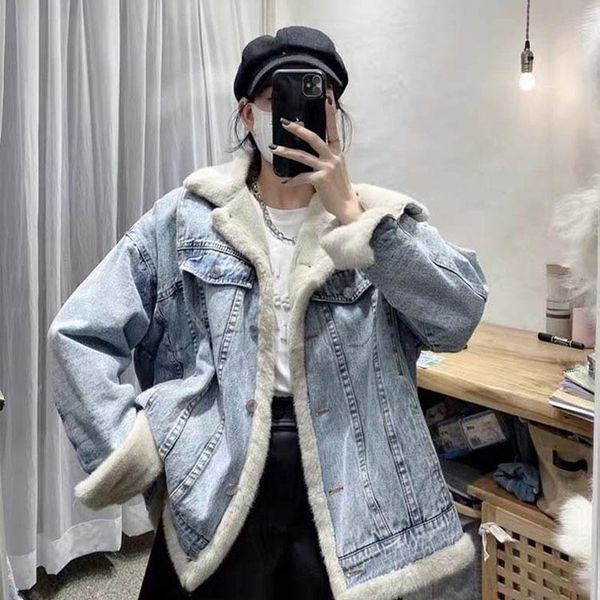 women's jackets 2021 winter faux lambswool patchwork denim parkas women warm double sided wear coat loose casual casacos de inverno fem, Black;brown
women's jackets 2021 winter faux lambswool patchwork denim parkas women warm double sided wear coat loose casual casacos de inverno fem, Black;brown