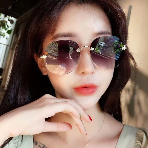 sunglasses women's fashion versatile personality trends large frame outdoor sports uv glasses, White;black
sunglasses women's fashion versatile personality trends large frame outdoor sports uv glasses, White;black