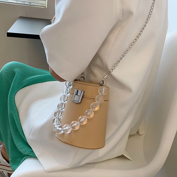 2021 new trend korean personalized bucket girl chain one shoulder messenger bag cylindrical pearl handbag
2021 new trend korean personalized bucket girl chain one shoulder messenger bag cylindrical pearl handbag