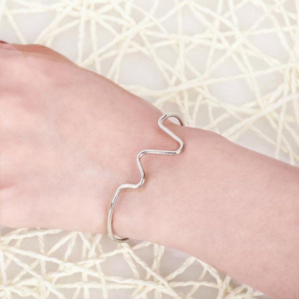 bangle han edition minimalist ecg design bracelet charm female fine jewelry gifts, Black
bangle han edition minimalist ecg design bracelet charm female fine jewelry gifts, Black