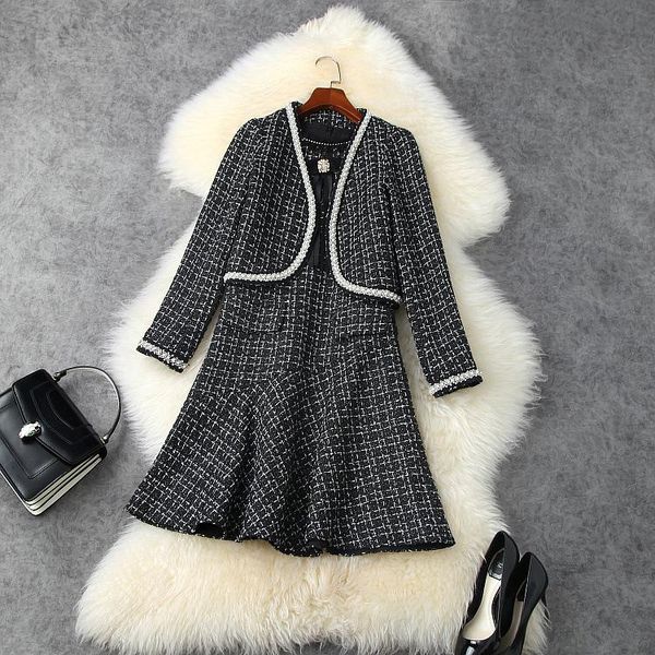 women's tracksuits european and american wear 2021 winter style long - sleeved beaded coat vest bow dress fashion two-piece set, Gray
women's tracksuits european and american wear 2021 winter style long - sleeved beaded coat vest bow dress fashion two-piece set, Gray