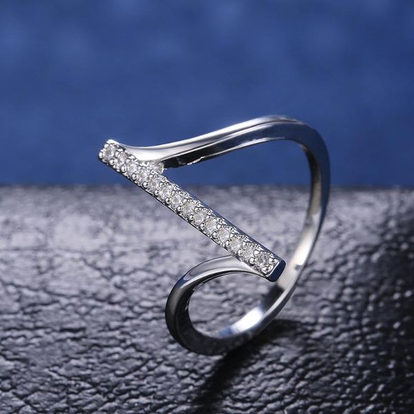 fashionable simple single line micro-set zircon ring female copper crystal women's silver color rhinestone ladies cluster rings, Golden;silver
fashionable simple single line micro-set zircon ring female copper crystal women's silver color rhinestone ladies cluster rings, Golden;silver
