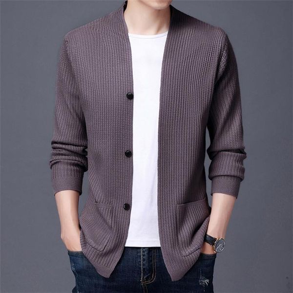 men's sweaters autum brand fashion 3 button slim fit knit cardigan men japanese sweater casual coats jacket mens clothes 2021, White;black
men's sweaters autum brand fashion 3 button slim fit knit cardigan men japanese sweater casual coats jacket mens clothes 2021, White;black