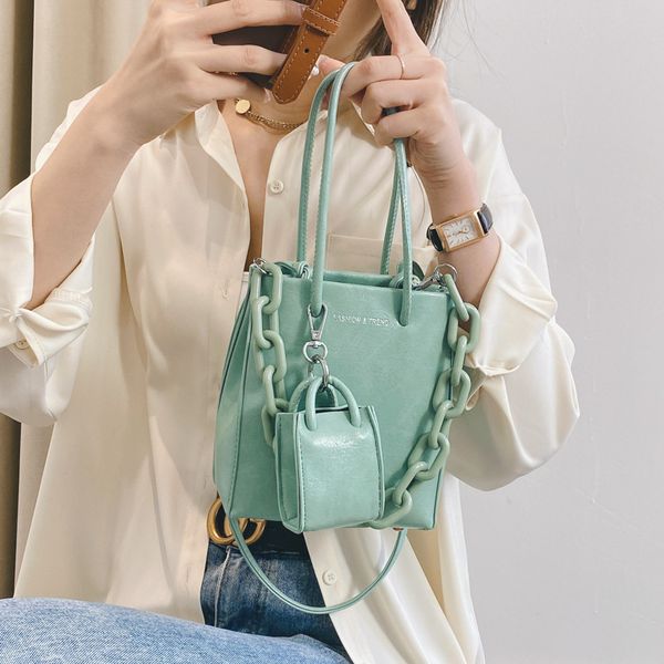 acrylic candy color chain designer mini pu leather crossbody bags for women 2021 winter branded trendy shoulder handbag totes c0508
acrylic candy color chain designer mini pu leather crossbody bags for women 2021 winter branded trendy shoulder handbag totes c0508