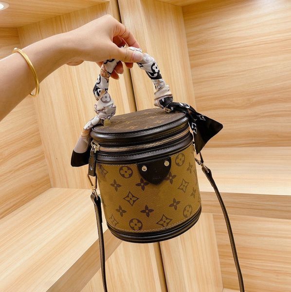luxury designers handbags women shoulder bags fashion vintage leather crossbody bag backpack wallet-l7362, Red;black
luxury designers handbags women shoulder bags fashion vintage leather crossbody bag backpack wallet-l7362, Red;black