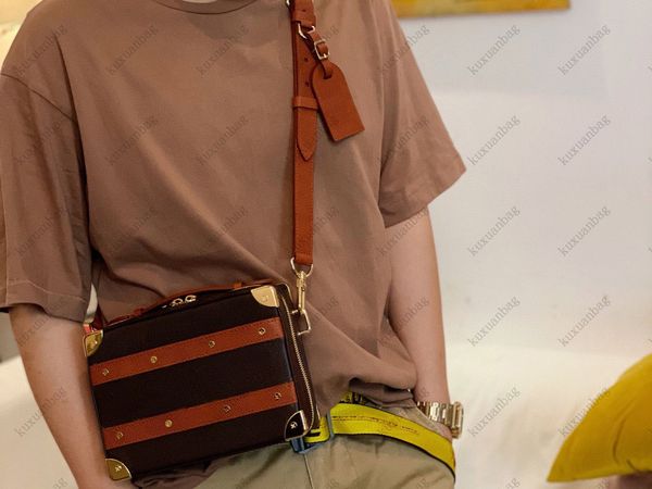 new co-branded men's messenger bags luxury designer bags handbags unique classic square design, the first choice for daily fashion matc
new co-branded men's messenger bags luxury designer bags handbags unique classic square design, the first choice for daily fashion matc