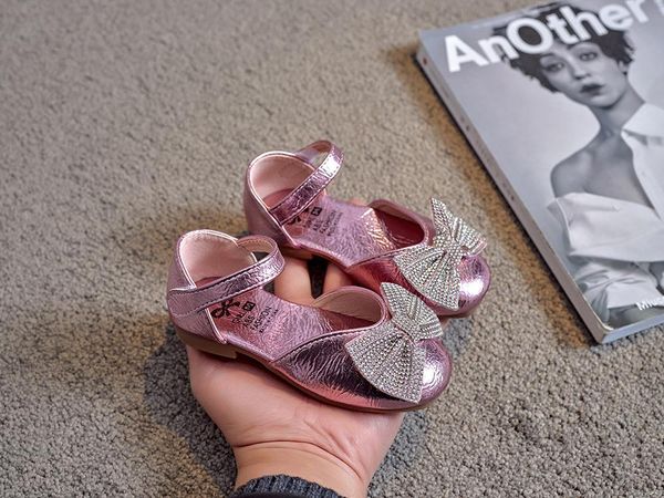 children's sandals baby girls shoes non-slip leather princess summer fashion bow kids silver, Black;red
children's sandals baby girls shoes non-slip leather princess summer fashion bow kids silver, Black;red