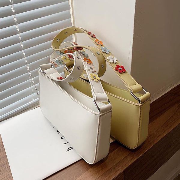 original brand flower shoulder strap handbags 2021 fashion high-end all-match bag underarm square bags
original brand flower shoulder strap handbags 2021 fashion high-end all-match bag underarm square bags