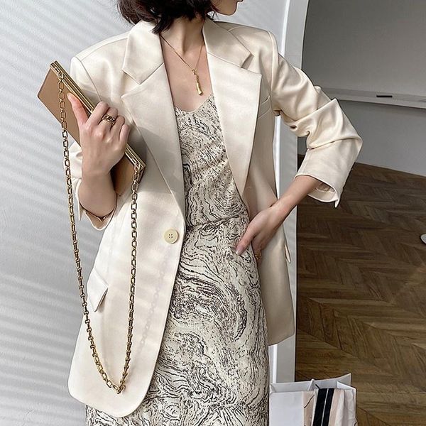 women's suits & blazers solid jackets womens spring autumn 2022 single button vintage fashion slim long sleeve casual female outerwear, White;black
women's suits & blazers solid jackets womens spring autumn 2022 single button vintage fashion slim long sleeve casual female outerwear, White;black