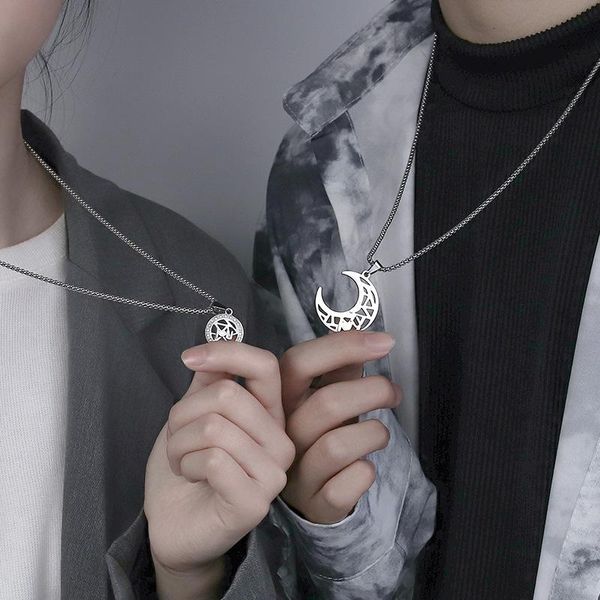 Pendant Necklaces 2pc Moon Round Couple Necklace For Lover Spliceable Friendship Pendent Hip Hop Punk Halloween Women Men, Silver
Pendant Necklaces 2pc Moon Round Couple Necklace For Lover Spliceable Friendship Pendent Hip Hop Punk Halloween Women Men, Silver
