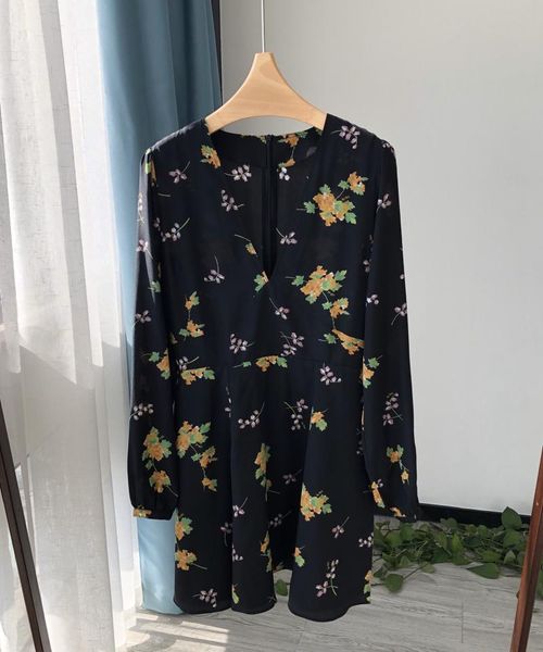 casual dresses deep v women's 100% silk floral mini dress 2021 high waist ladies long sleeve for holiday print, Black;gray
casual dresses deep v women's 100% silk floral mini dress 2021 high waist ladies long sleeve for holiday print, Black;gray