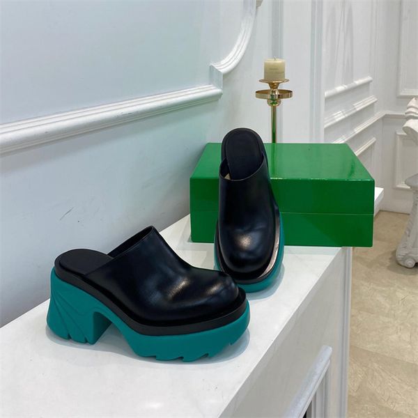 luxury design women's slippers fashion leisure beach thick soled shoes green platform sandals leather bag box size 35-40, Black
luxury design women's slippers fashion leisure beach thick soled shoes green platform sandals leather bag box size 35-40, Black