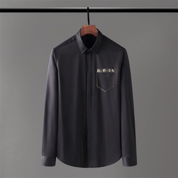 2022ss designers mens dress shirts business fashion casual shirt brands men shirts spring slim fit shirts chemises de marque pour hommes, White;black
2022ss designers mens dress shirts business fashion casual shirt brands men shirts spring slim fit shirts chemises de marque pour hommes, White;black