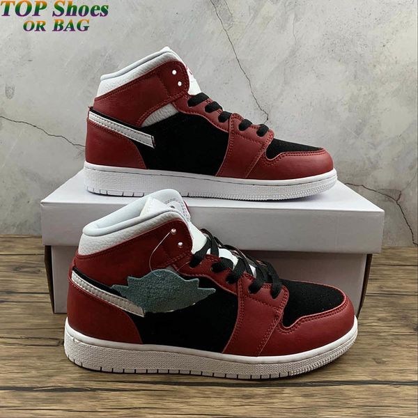 authentic jumpman 1 mid gym red black basketball shoes size 36-47 1s tennis shoe luxurys designers sneakers with box, White;red
authentic jumpman 1 mid gym red black basketball shoes size 36-47 1s tennis shoe luxurys designers sneakers with box, White;red