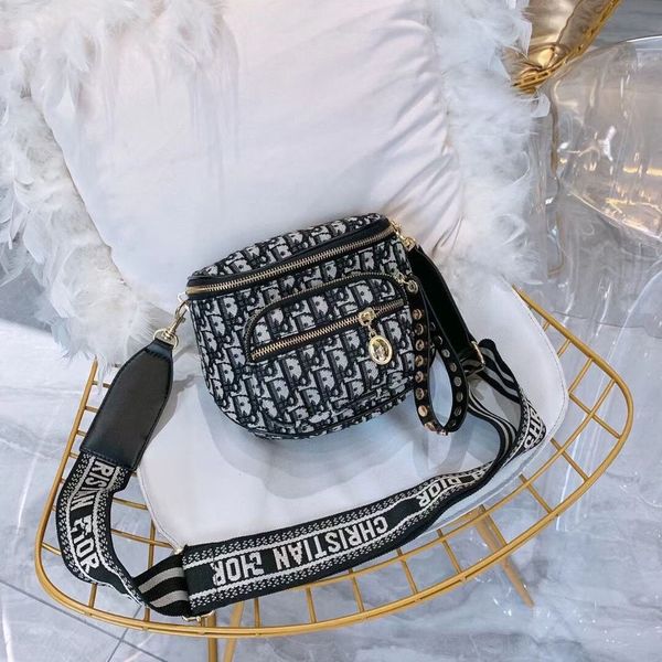 star women 2021 new fashion retro canvas saddle cross shoulder strap women's soft bag women luxurys designers ysj
star women 2021 new fashion retro canvas saddle cross shoulder strap women's soft bag women luxurys designers ysj