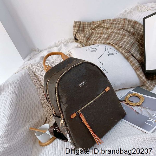 2020 new women backpack style school bags girls travel leisure high-capacity presbyopic joker lady bagpack designer shoulder ba
2020 new women backpack style school bags girls travel leisure high-capacity presbyopic joker lady bagpack designer shoulder ba