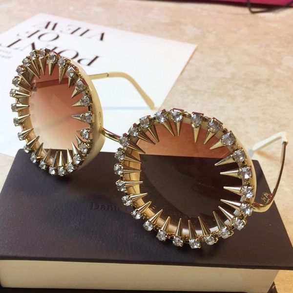 sunglasses 2021 women rhinestone fashion rivet steampunk sun glasses for round, White;black
sunglasses 2021 women rhinestone fashion rivet steampunk sun glasses for round, White;black