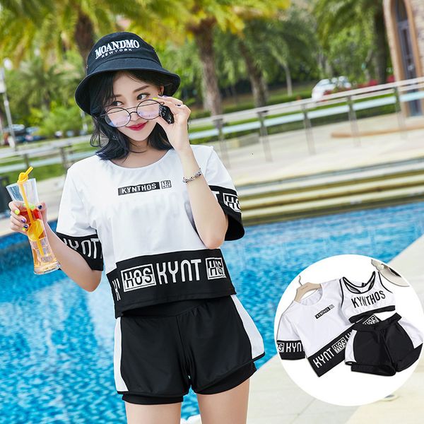 sports split three piece short sleeve boxer swimsuit, covering belly, showing thin, loose and relaxed, little frh student swimsuit girl, White;black
sports split three piece short sleeve boxer swimsuit, covering belly, showing thin, loose and relaxed, little frh student swimsuit girl, White;black