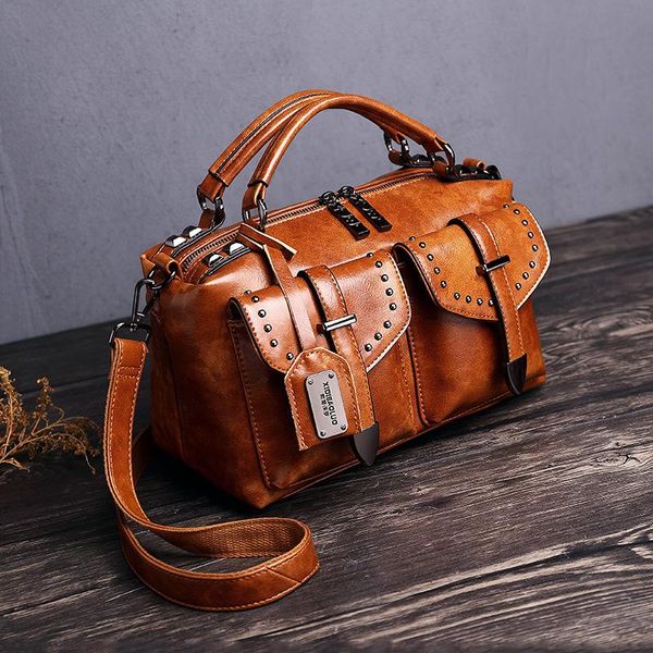 cross body bags for women 2021 luxury handbag retro oil wax leather hand shoulder slung fashion bag designer
cross body bags for women 2021 luxury handbag retro oil wax leather hand shoulder slung fashion bag designer