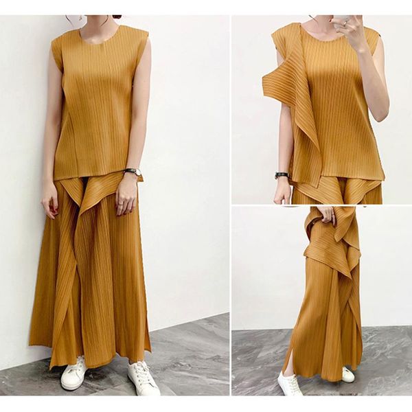 fashion thai casual loose ladies kelp suit large size pleated pants women high-end women's two piece, White
fashion thai casual loose ladies kelp suit large size pleated pants women high-end women's two piece, White