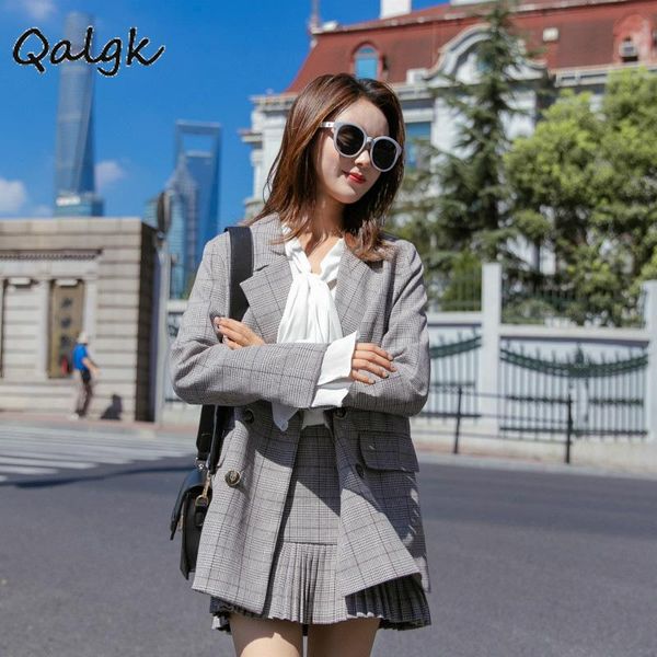 work dresses set female 2021 autumn loose plaid suit jacket skirt two-piece temperament casual slimming wild fashion women's clothes, White;black
work dresses set female 2021 autumn loose plaid suit jacket skirt two-piece temperament casual slimming wild fashion women's clothes, White;black