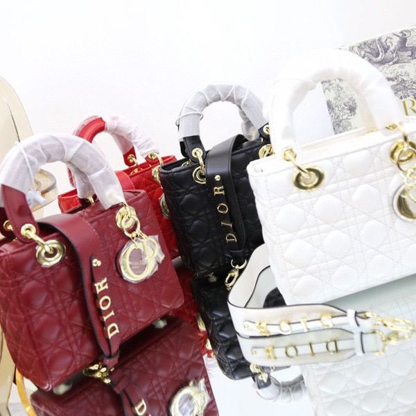 wholesale sheepskin princess star with versatile lingge chain women's bag luxuryss designerss yw
wholesale sheepskin princess star with versatile lingge chain women's bag luxuryss designerss yw
