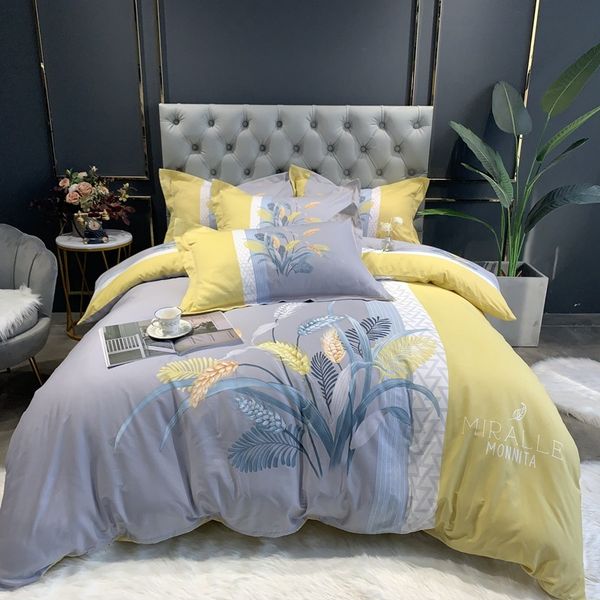 all pure cotton sheet spring and summer quilt cover printing four piece set of bedding 4 piece set
all pure cotton sheet spring and summer quilt cover printing four piece set of bedding 4 piece set