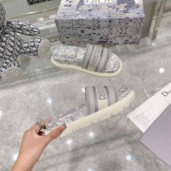 official website 70% off outlet french family embroidered slippers with thick soles, Black
official website 70% off outlet french family embroidered slippers with thick soles, Black