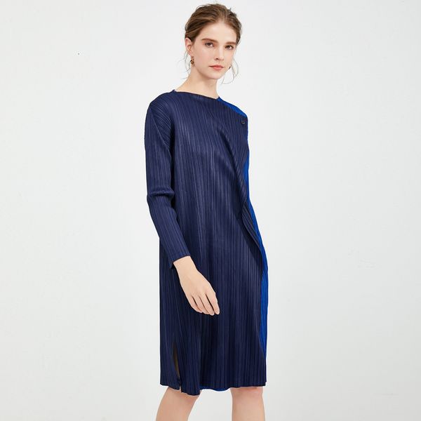 more recent plus size female fall sew two parts temperament long sleeve split dress miyake, Black;gray
more recent plus size female fall sew two parts temperament long sleeve split dress miyake, Black;gray