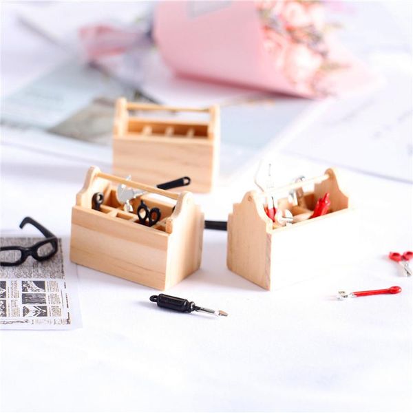 1/12 dollhouse mini woodentool box hammer wrench pography decoration props miniature and game scene home decorative objects & figurines
1/12 dollhouse mini woodentool box hammer wrench pography decoration props miniature and game scene home decorative objects & figurines