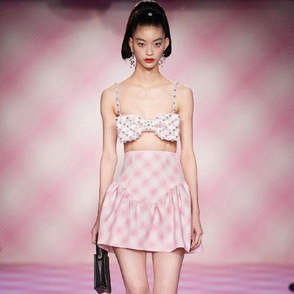tracksuits runway designer crop and skirts 2021 diamonds bows plaid strapless tube + mini skirt suits club outfits set, Gray
tracksuits runway designer crop and skirts 2021 diamonds bows plaid strapless tube + mini skirt suits club outfits set, Gray